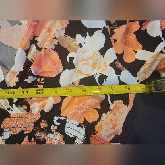 Harve Benard 100% Rayon Blouse. 3/4 sleeves. - Picture 12 of 12